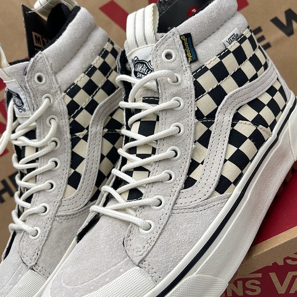 Vans Men’s Sk8-Hi Mte-2 Marshmallow/Checkerboard
VN0007NK6LC
Boots Cold Weather - Picture 15 of 16